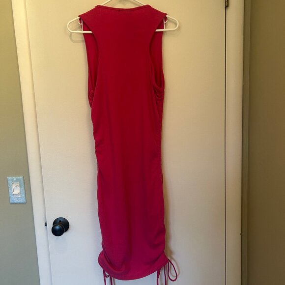 NWT PrettyLittleThing Shape pink overlock stitch ruched-side bodycon dress sz 10 - Picture 7 of 8